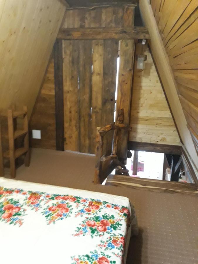 Ferienwohnung Oak House Poljanyzja Exterior foto